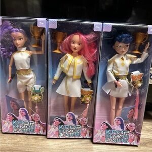 Three Kpop Demon Hunters anime dolls toy figure